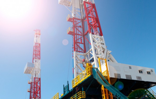 2007 CROWN CE900E 900HP DRILLING RIG